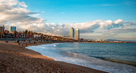 Bogatell-Beach-Barcelona - Gamintraveler