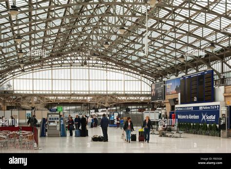 Aberdeen Railway Station - Aberdeen, Scotland Stock Photo - Alamy