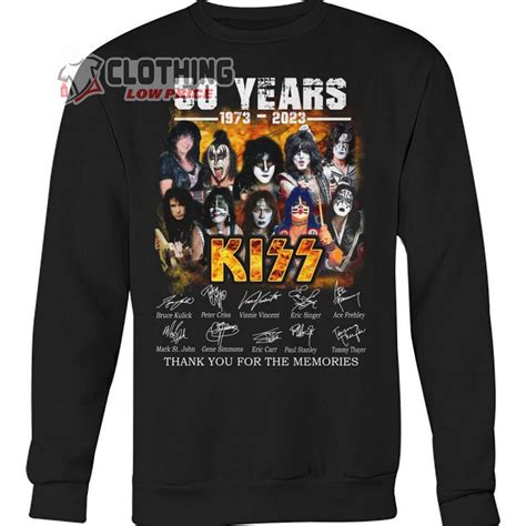 2022 World Tour Kiss 49Th Anniversary Kiss Band Signatures T-Shirt - ClothingLowPrice