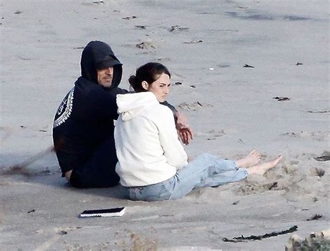 Shailene Woodley & Aaron Rodgers Cuddle On Beach In Malibu – Hollywood Life