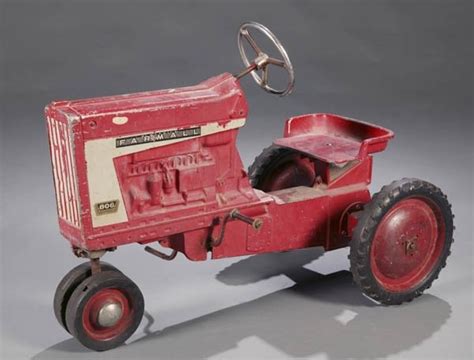 Vintage Farmall Toy Riding Tractor