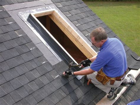 How to Install a Skylight | HomeTips.com