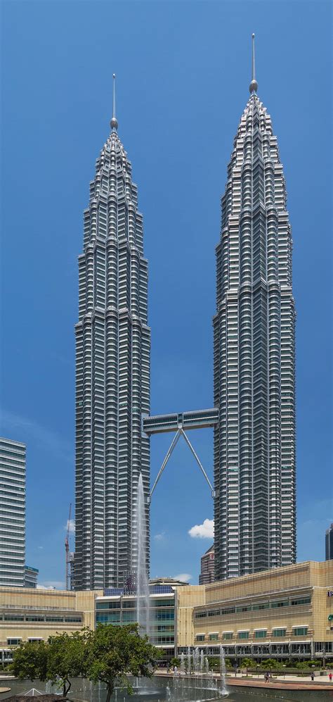 Petronas Towers - Wikipedia