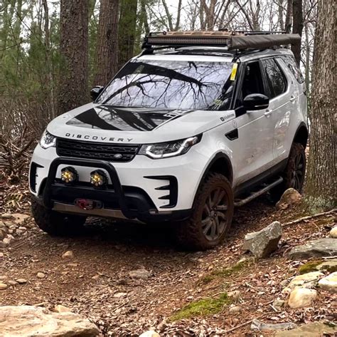 2018 Land Rover Discovery HSE Build – Seek Off-Road Adventures in Comfort - offroadium.com