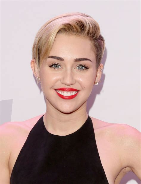 ️Miley Cyrus Hairstyles For Short Hair Free Download| Goodimg.co