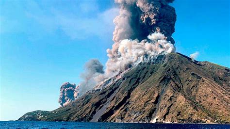 Italy Volcano Eruption 2024 - Ninon Anallese