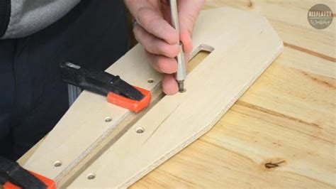 How to Make a Universal Router Circle Cutting Jig (With Pictures) | AllFlavor Workshop