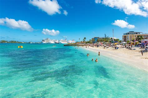 5 things to do at Junkanoo Beach Nassau in the Bahamas!