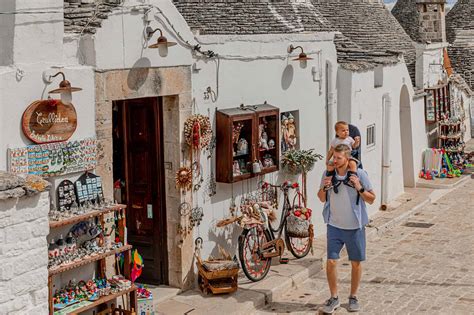 Guide to Visiting Alberobello and its Trulli Houses - Lovicarious