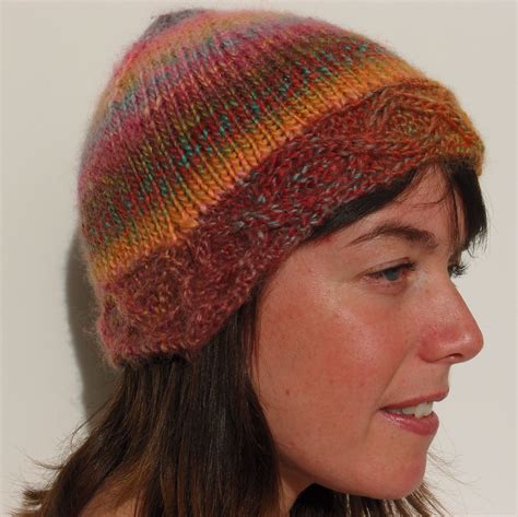 Beanie with earflaps to cover your ears during this winter! Soft and warm