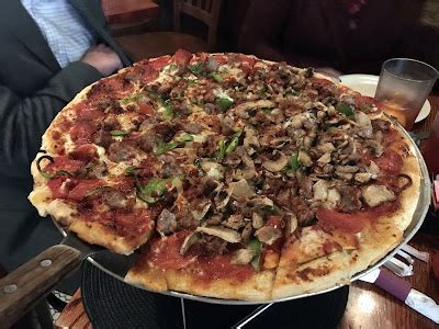 Review: Pizzeria Due (Thin Crust) - Chicago IL | LaptrinhX / News