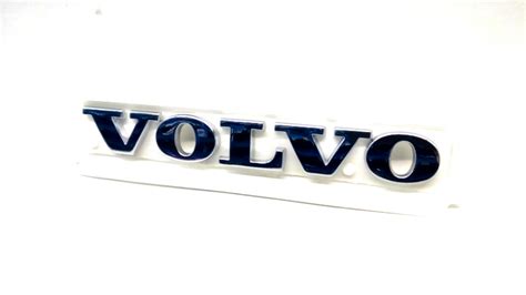 Volvo V70 XC Hatch Emblem. 2005. CH 173000. CH 173000- - 30661365 - Genuine Volvo Part