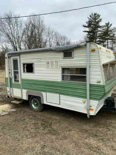 Vintage 1976 Wilderness Camper Travel Trailer: Vans, SUVs, and Trucks Cars