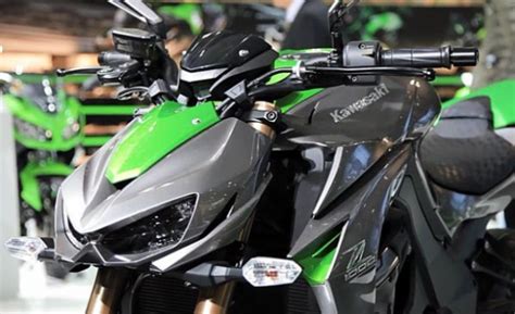 Kawasaki Z1000 and Ninja 1000 review, price & specs