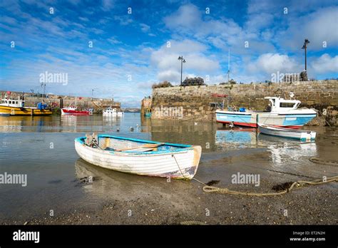 Fishing boats at Newquay harbour in Cornwall Stock Photo - Alamy