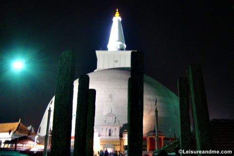 Ruwanwelisaya - Must Visit Place in Anuradhapura Sri Lanka - Leisure and Me