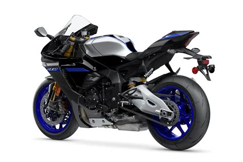 2023 Yamaha YZF-R1M Guide • Total Motorcycle