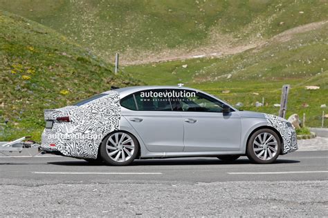 2023 Skoda Octavia Facelift Spied for the First Time, It Was Towing Its Heart Out - autoevolution