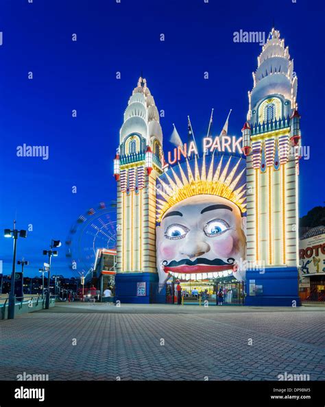 Luna park sydney at night hi-res stock photography and images - Alamy