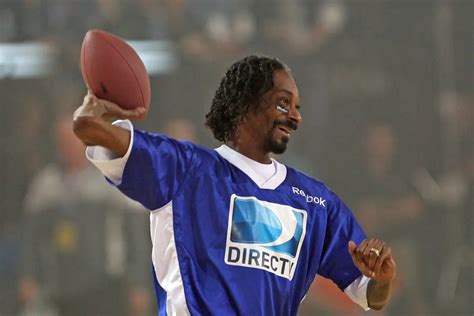 Snoop Dogg Says His Youth Football League Produced 12 NFL Players, Doctors, A Rhode Scholar ...