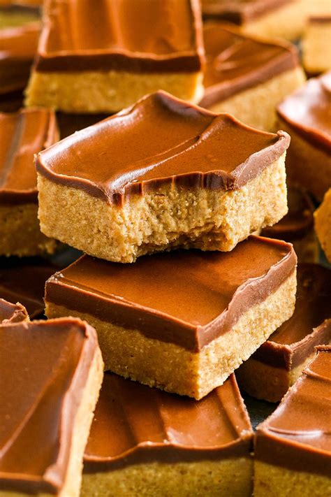 No Bake Chocolate Peanut Butter Bars | The Novice Chef