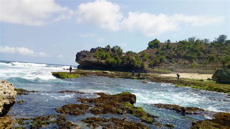 Pantai Sundak Tiket Masuk, Rute dan Lokasi – NaganTour