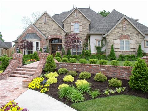 Luxury Home Gardens: MODERN FRONT YARD LANDSCAPING AND HOME GARDEN DESIGN