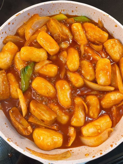 Cheese Tteokbokki Recipe (made with homemade rice cakes)