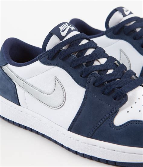 Nike SB Air Jordan 1 Low Shoes - Midnight Navy / Metallic Silver - Whi ...