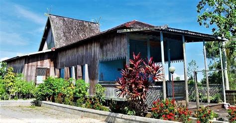 Mengenal Lebih Dekat Rumah Adat Banjar, Kalimantan Selatan | Indonesia Traveler