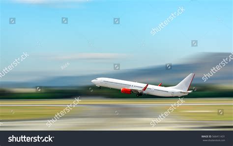 Airplane Take Off Motion Blur Effect Stock Photo 566411431 | Shutterstock