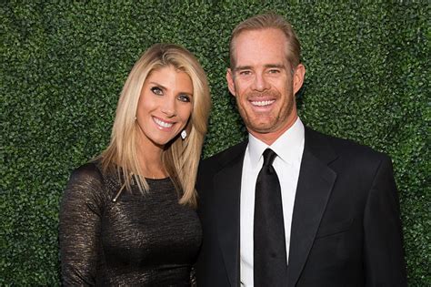 joe buck wife Archives - FanBuzz