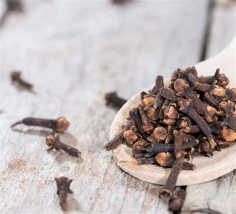 8 Surprising Health Benefits of Cloves