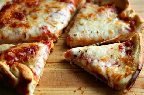 Pizza hut pan pizza | Pizza hut pan crust recipe, Pizza hut, Pizza recipes dough