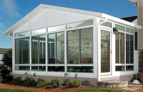 Glass & Acrylic Windows | Lifestyle Remodeling