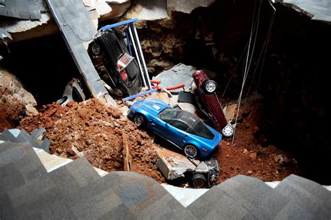 Corvette Museum Sinkhole Draws Tourists | TIME