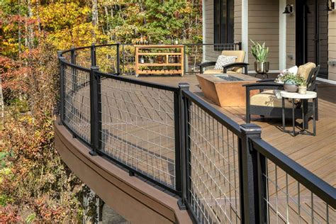 Curved Railing Inspiration | Trex