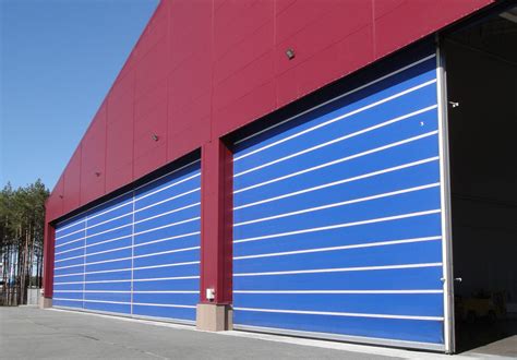 Fabric fold-up hangar doors for aircraft hangars in all size » Champion Door