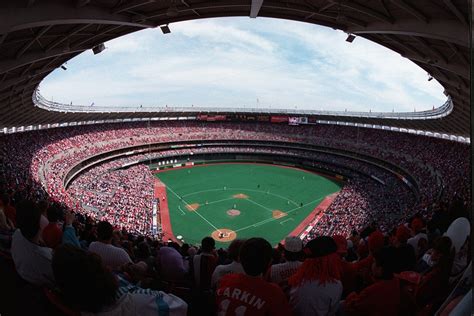 Photos: Riverfront Stadium 1970-2002