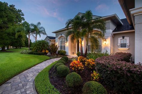 Front Yard Landscaping Ideas With Palm Trees