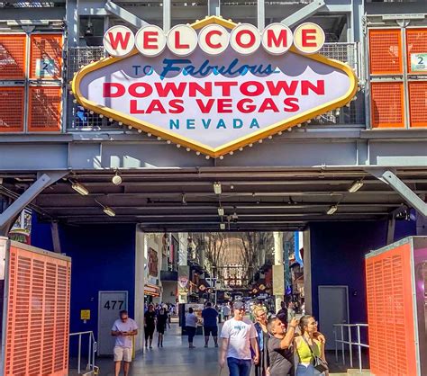 How Many “Welcome to Las Vegas” Signs Are There? (Explained) - FeelingVegas