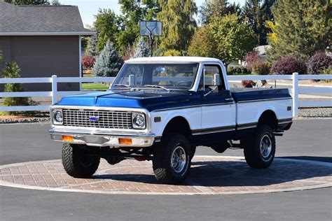 Best Hits of the 1970s: Our Favorite Two Toned Square Body Trucks ...