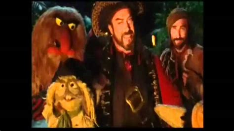 Muppet Treasure Island Professional Pirate