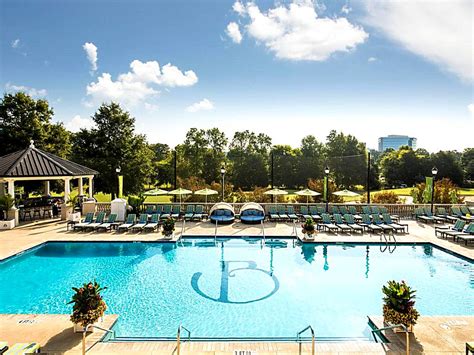 Top 20 Hotels with Pool in Charlotte - Anna Holt's Guide