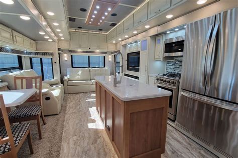 10 Luxury Fifth Wheel RVs to Elevate your Adventures