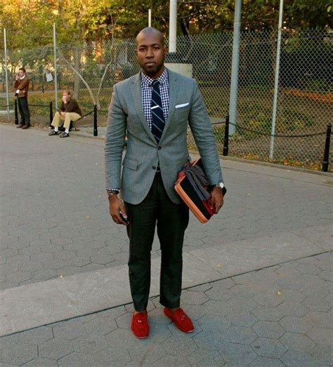 How to Wear Red Shoes for Men ? 33 Outfit Ideas | Sneakers outfit casual, Mens red dress shoes ...