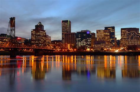 Portland Oregon skyline : Layover Guide