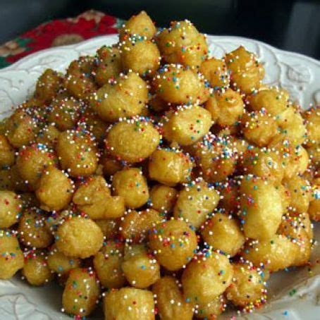 Strufoli - Italian Honey Balls Recipe - (3.8/5)