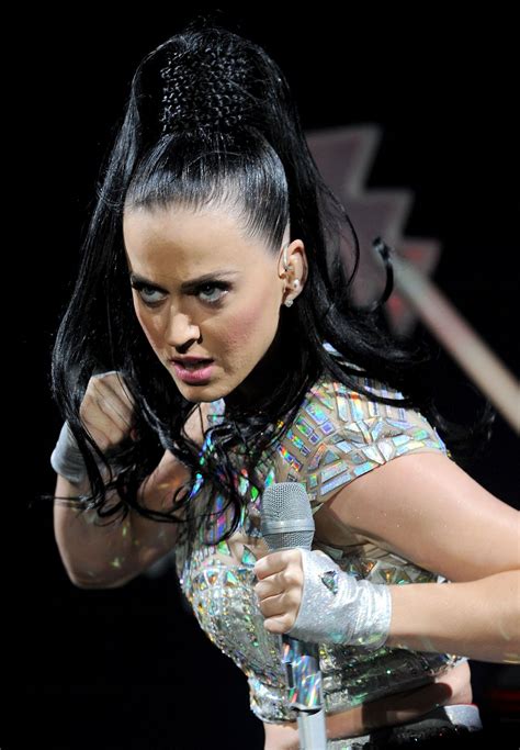 Katy Perry - Live Performance at Radio 1′s Big Weekend at Glasgow Green ...