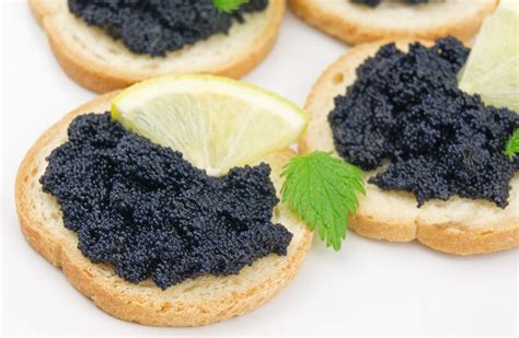 Recette canapés de caviar - Marie Claire